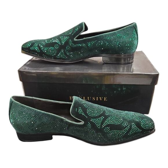 AFTER MIDNIGHT VINTNER VELVET COLLECTION:GREEN CRYSTAL-STUDDED SMOKER SHOES. main image 4